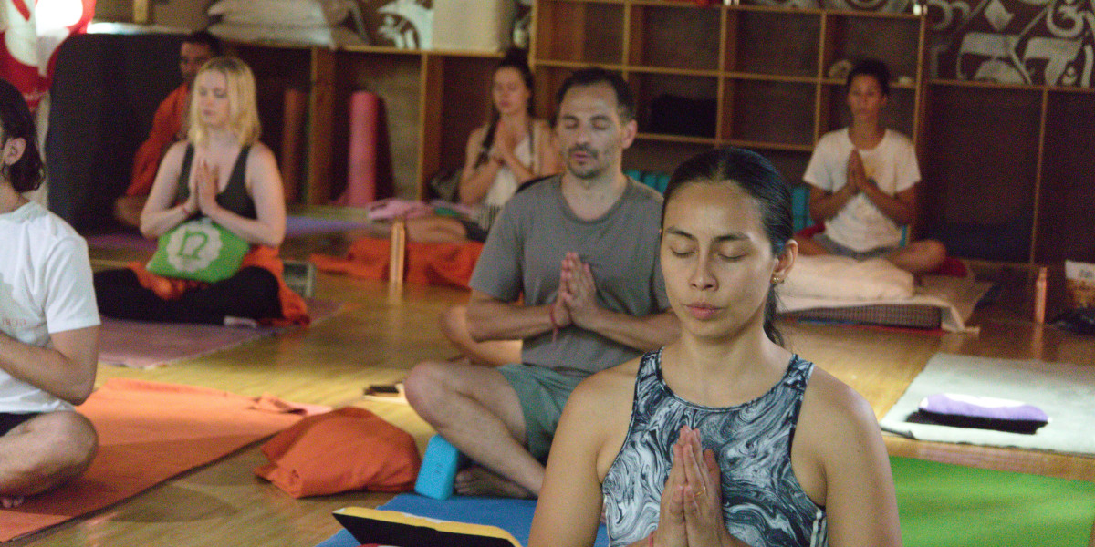How the 200 Hour Ashtanga Yoga Teacher Training Can Be the Founding Stone for Your Career