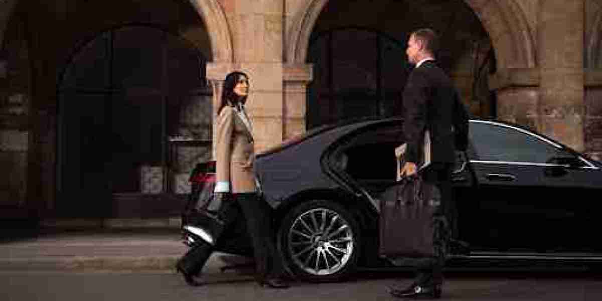 How Chauffeur Service Enhances Executive Travel Comfort