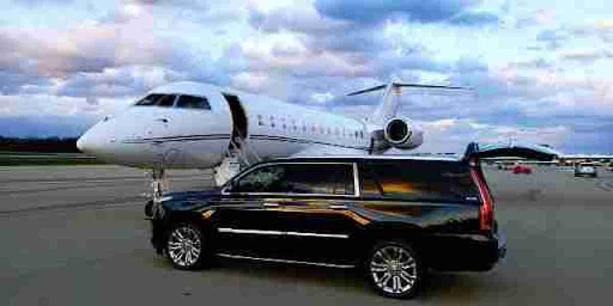 Top Benefits of Airport Limo Service for Business Trips