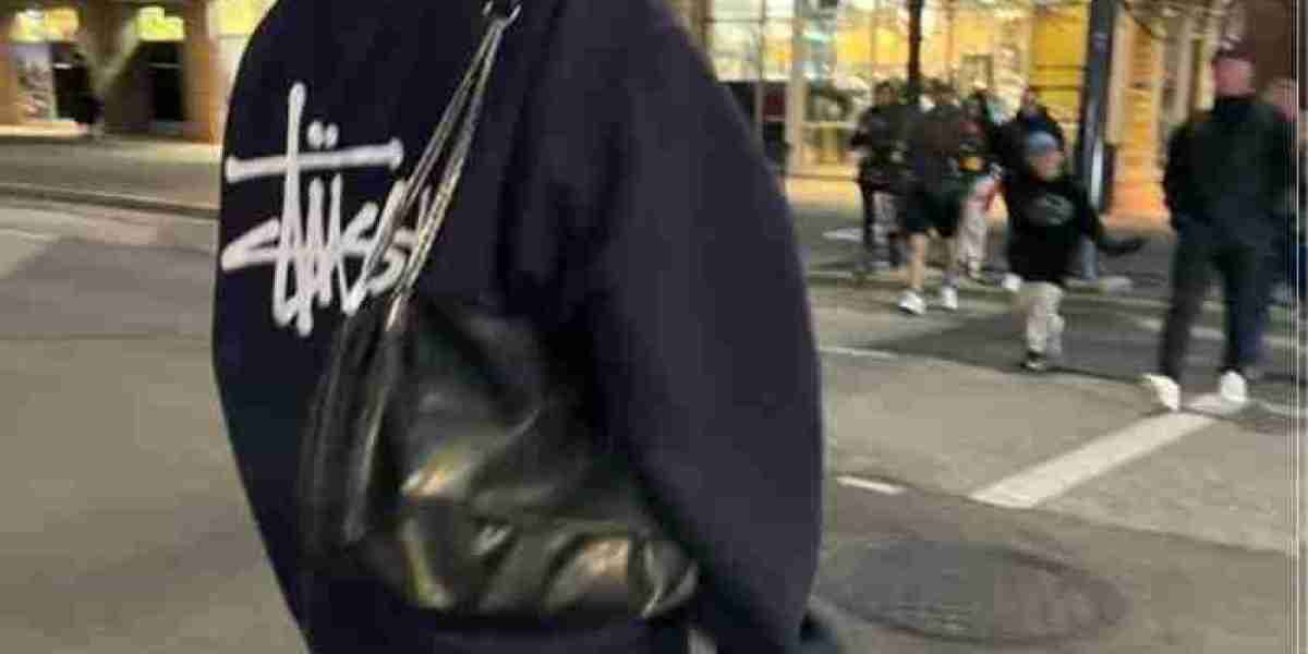 Why UK Stussy Hoodies Are a Streetwear Essential