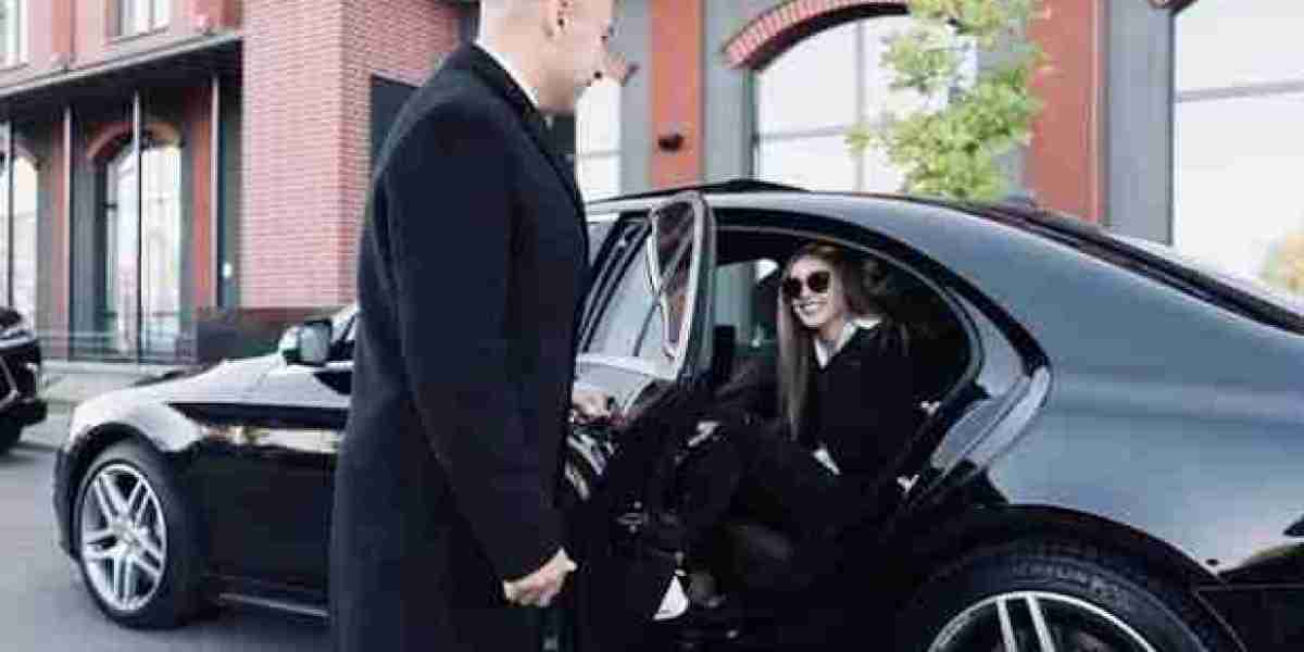 The Complete Guide to Booking a Van Rental Chicago for Family and Business Trips