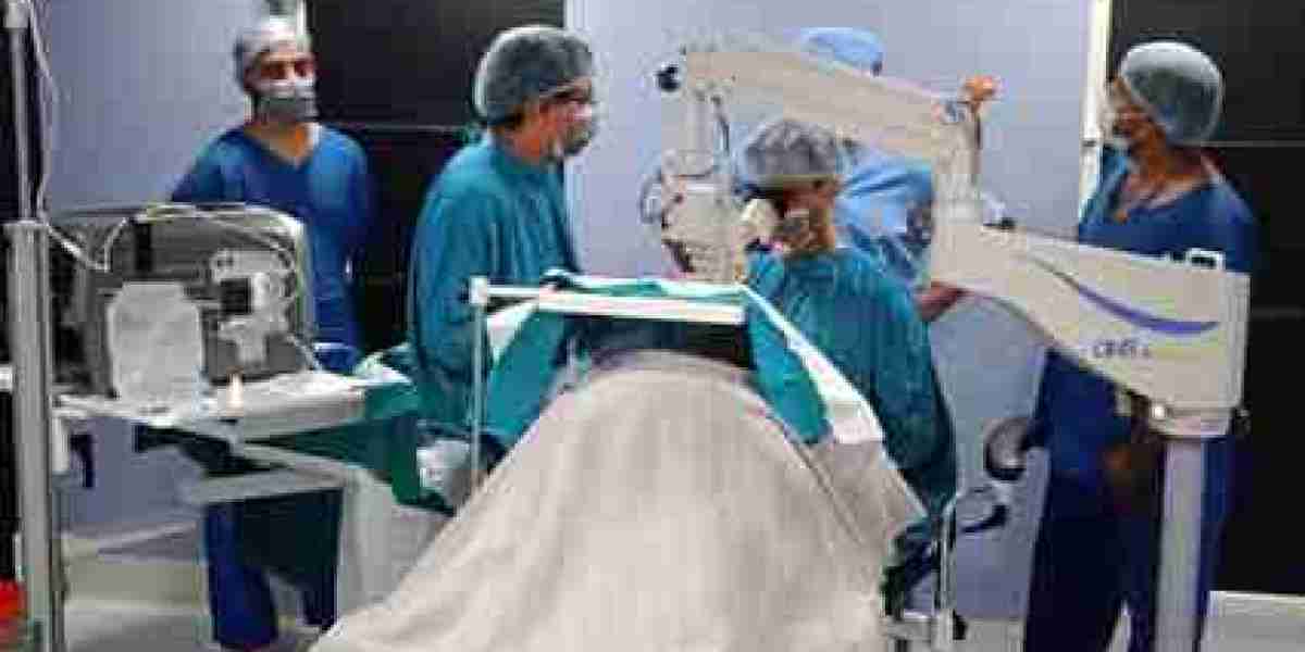 Myopia Specialist in Lucknow: Diagnosis, Treatment and Myopia Control