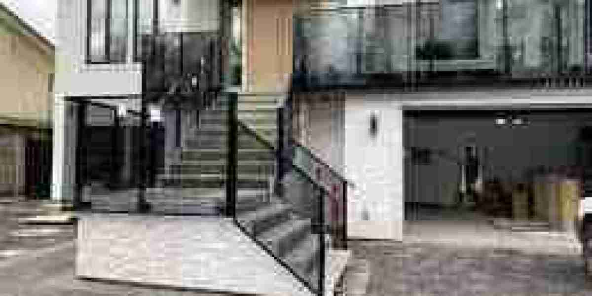 12mm Topless Glass Railing Services for Modern Homes and Commercial Properties